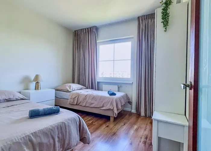 Apartmán Nad Stawem, Dwupoziomowy, 6 Lozek, Parking, Zielona Okolica Gdaňsk